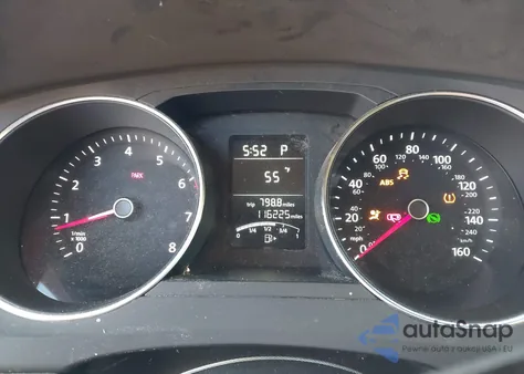 2017 Volkswagen Jetta 1.4T S z USA, uszkodzony, nr VIN 3VW2B7AJ9HM385843